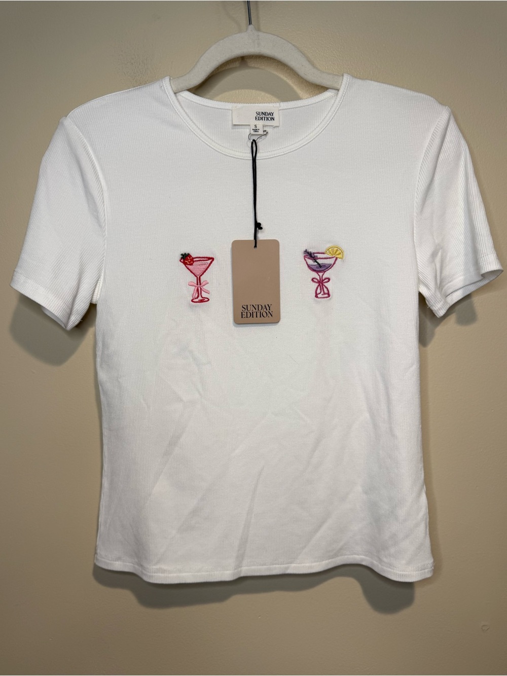 Sunday Edition - Cocktail Embroidered Top T-shirt size small